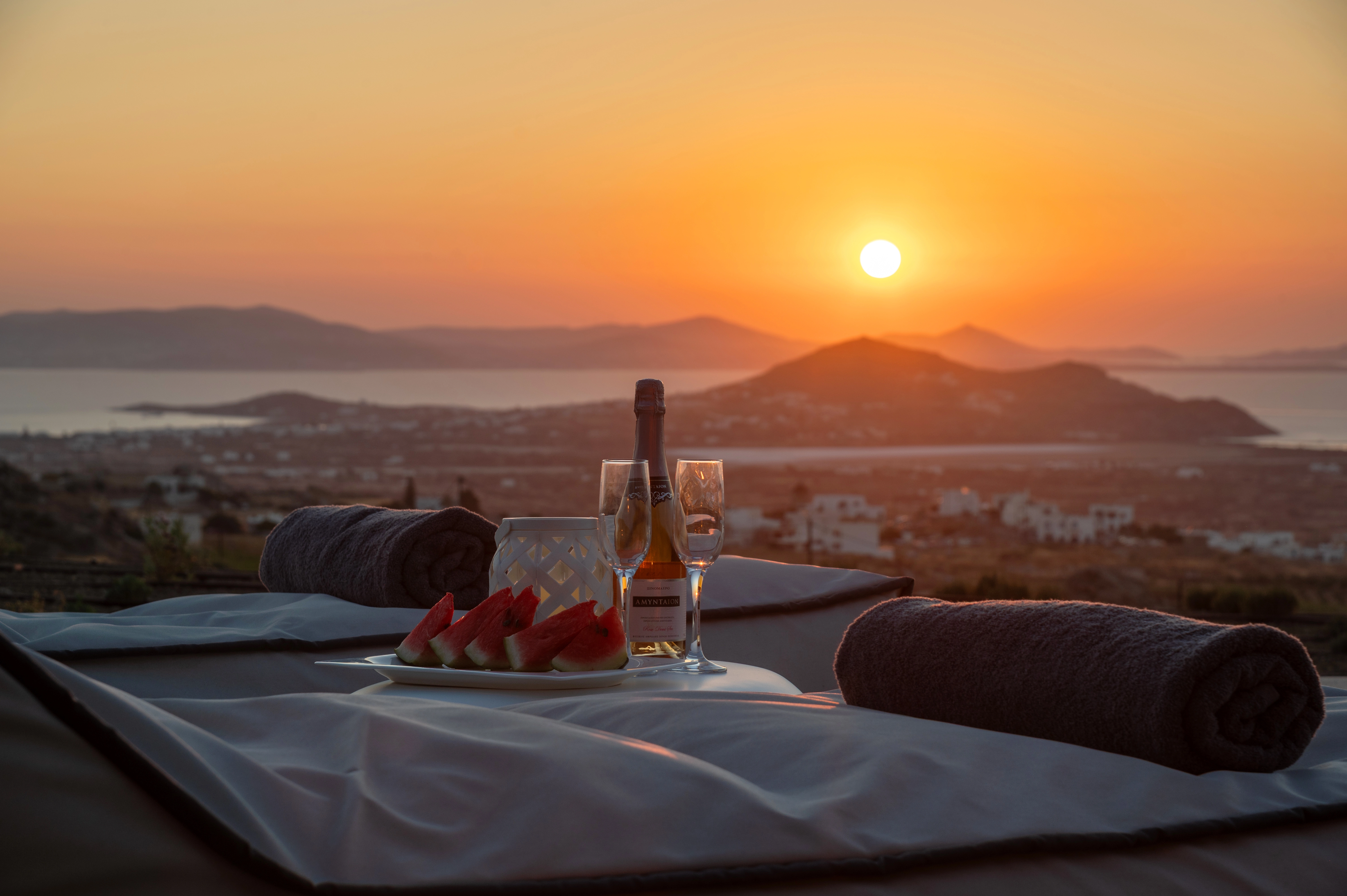 Luxurious meal with view of Naxos